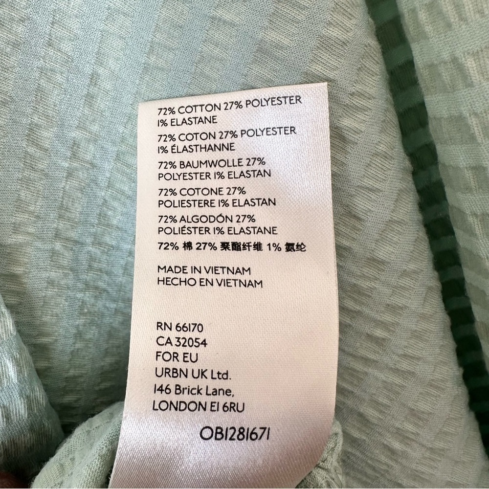 Anthropologie Rebecca Smocked Top in Mint Green. - Picture 8 of 9